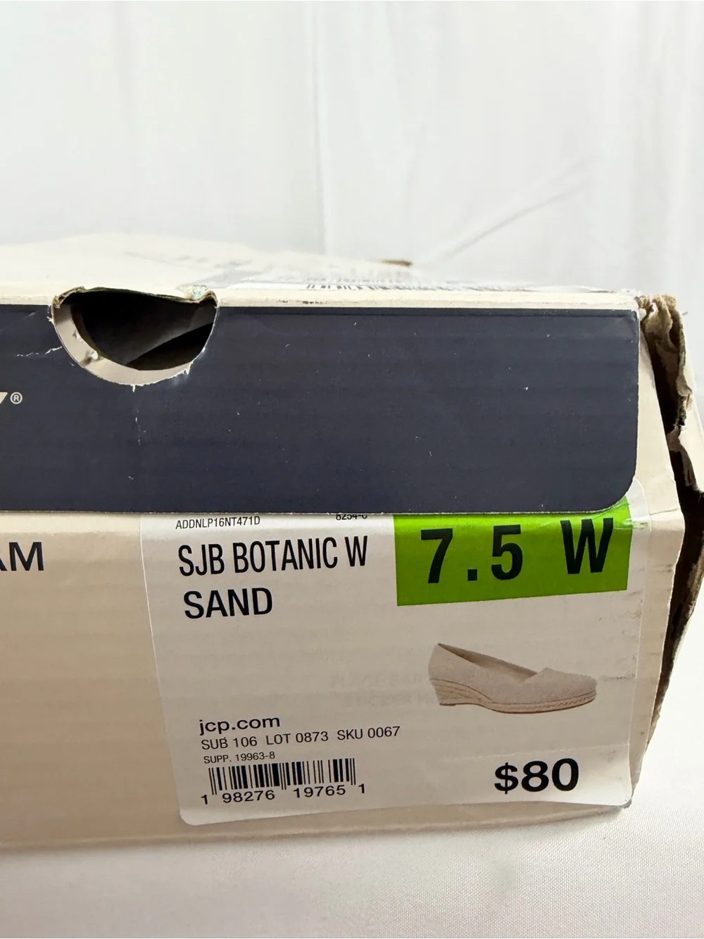 NWT St. John’s Bay Women’s Size 7.5W Beige Pointed Toe Flats